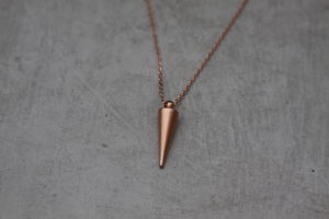 rose gold spike necklace