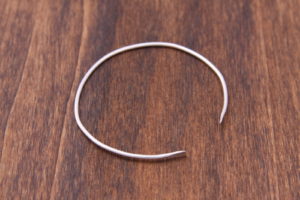 handcrafted sterling silver bangle